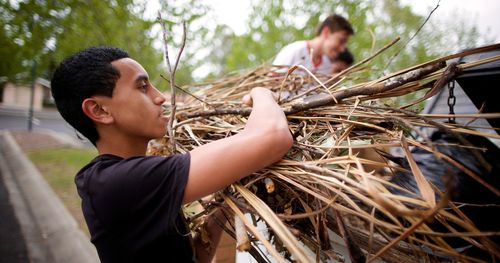 Youth doing a service project in Australia