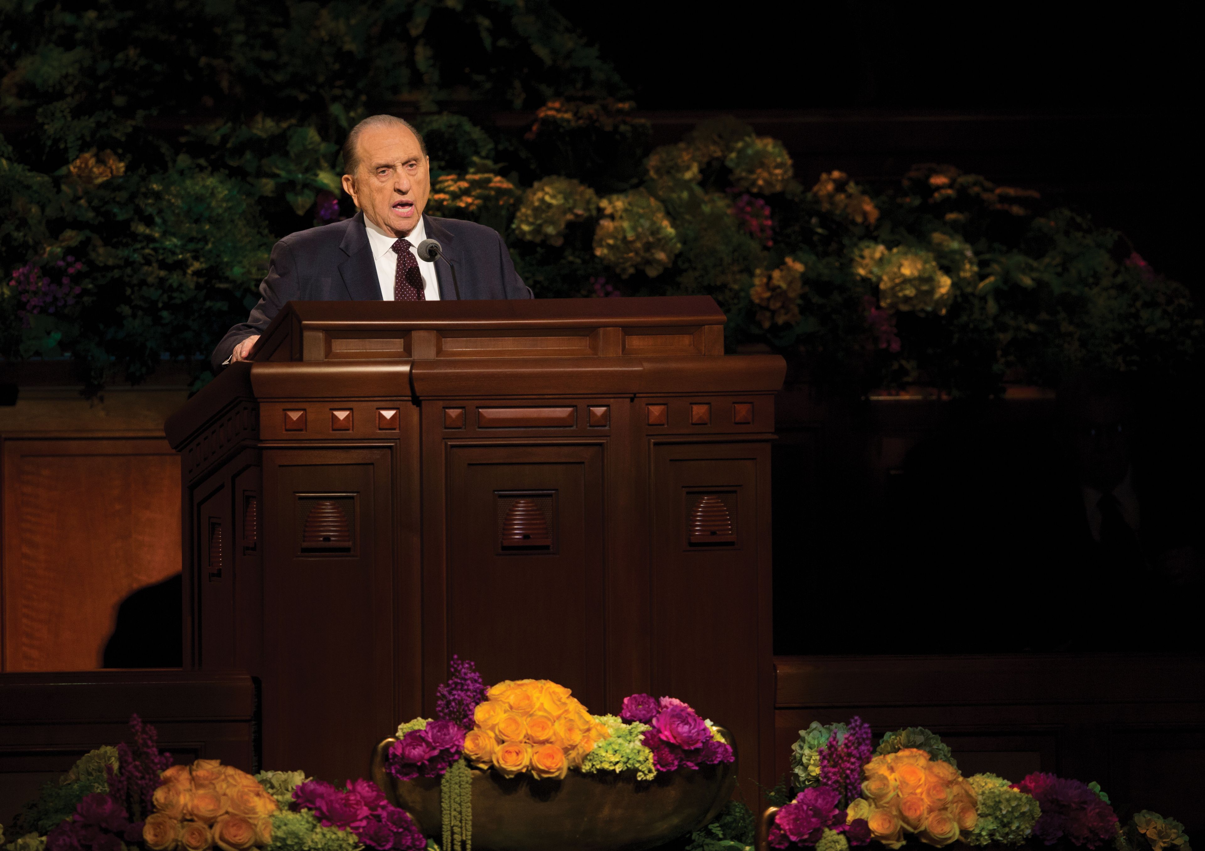 Thomas S. Monson speaking to the congregation at general conference.
