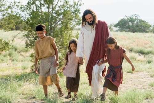 le Christ marchant avec des enfants