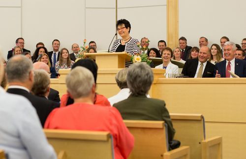 Sister Uchtdorf speaking in Norway