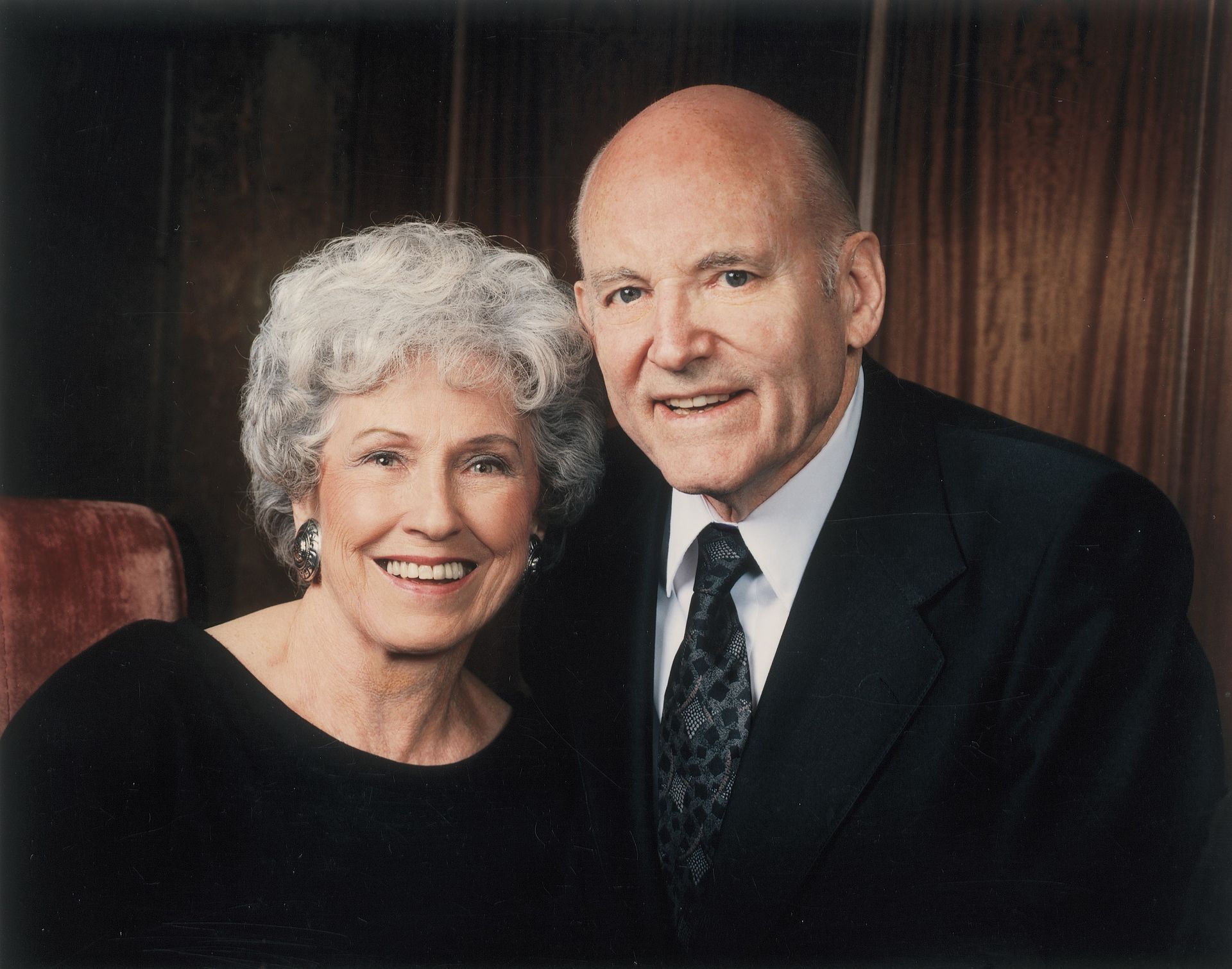 A portrait of President Howard W. Hunter and his wife Inis Bernice Egan Stanton Hunter.