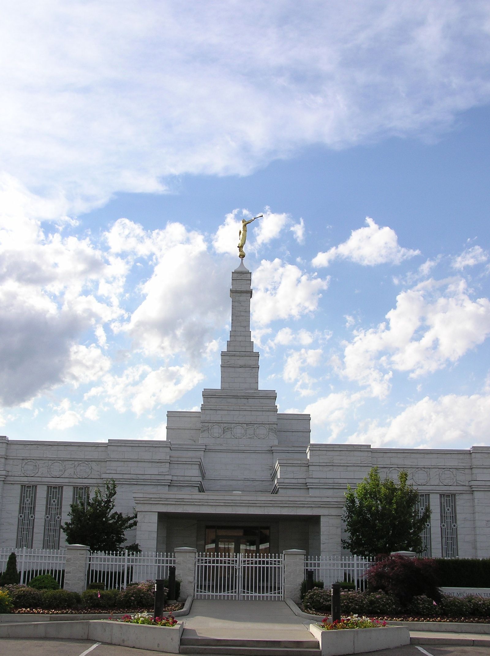 A portrait view of the entrance of the Detroit Michigan Temple.