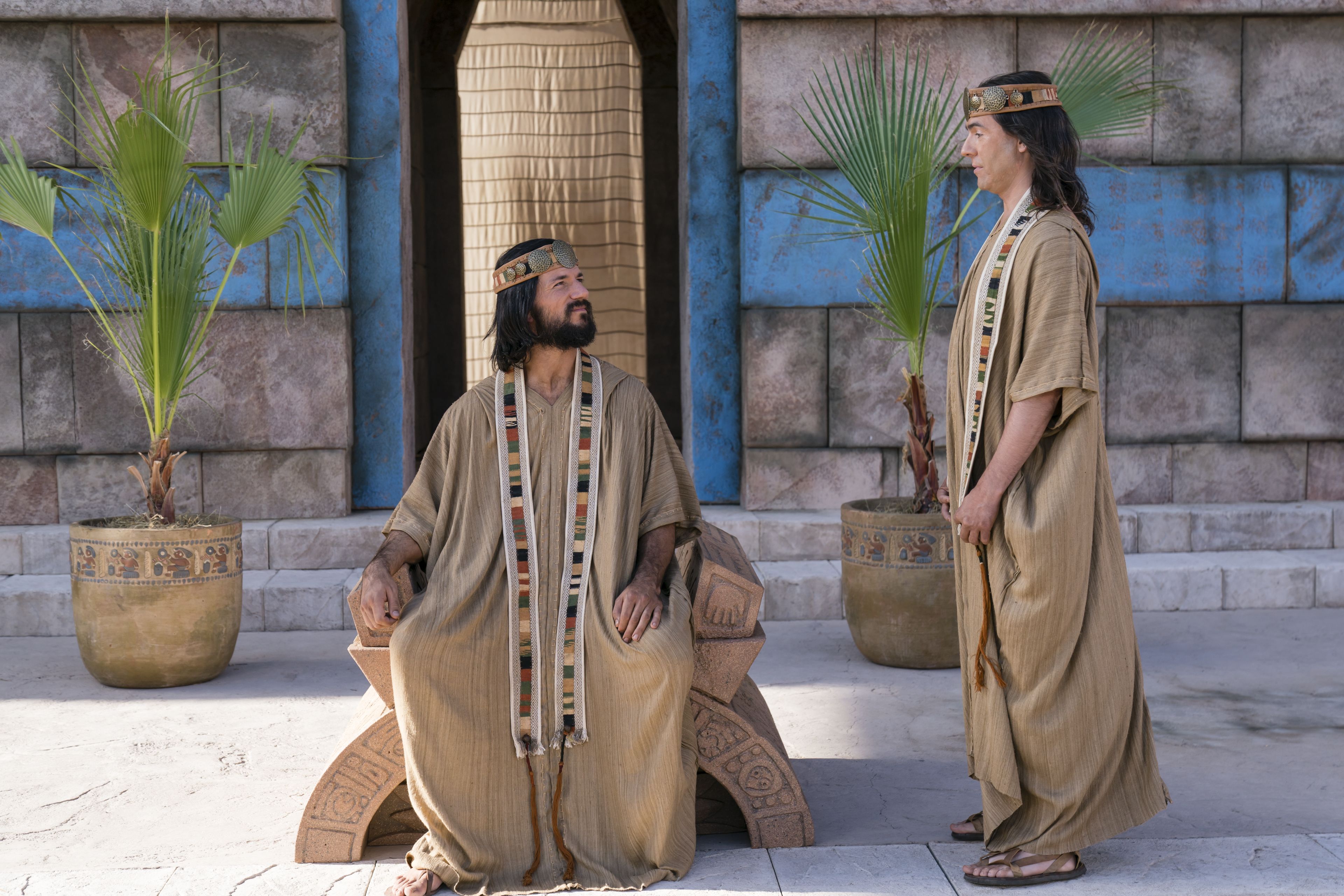 Alma the Younger sits on the judgement seat and speaks with Nephihah in the city of Zarahemla.