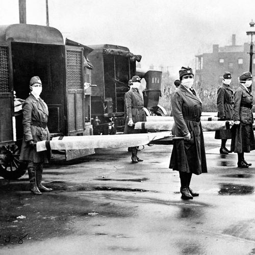 1918 historical photo of nurses in masks