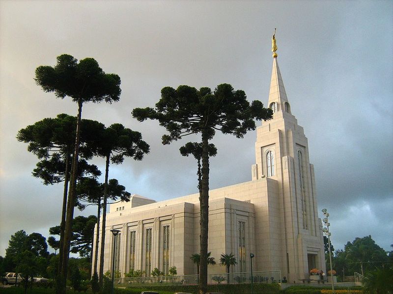 A side view of the Curitiba Brazil Temple and grounds.
