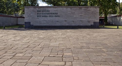 Gedenkstätte Plötzensee Memorial Wall