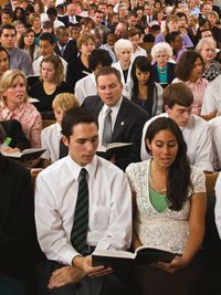 congregation singing