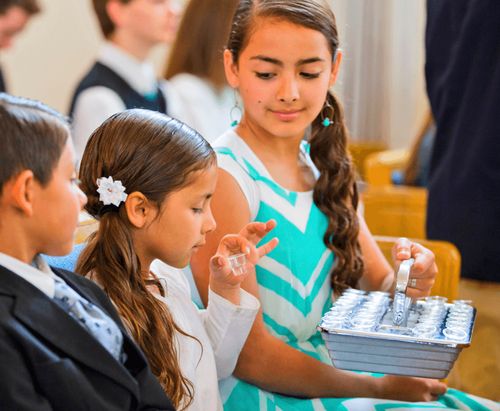 Children taking the sacrament