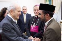 President Russell M. Nelson and his wife Wendy Watson Nelson greet religious leaders in Guatemala.