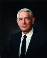 Anziano Dean L. Larsen