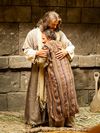 Jesus umarmt eine Frau