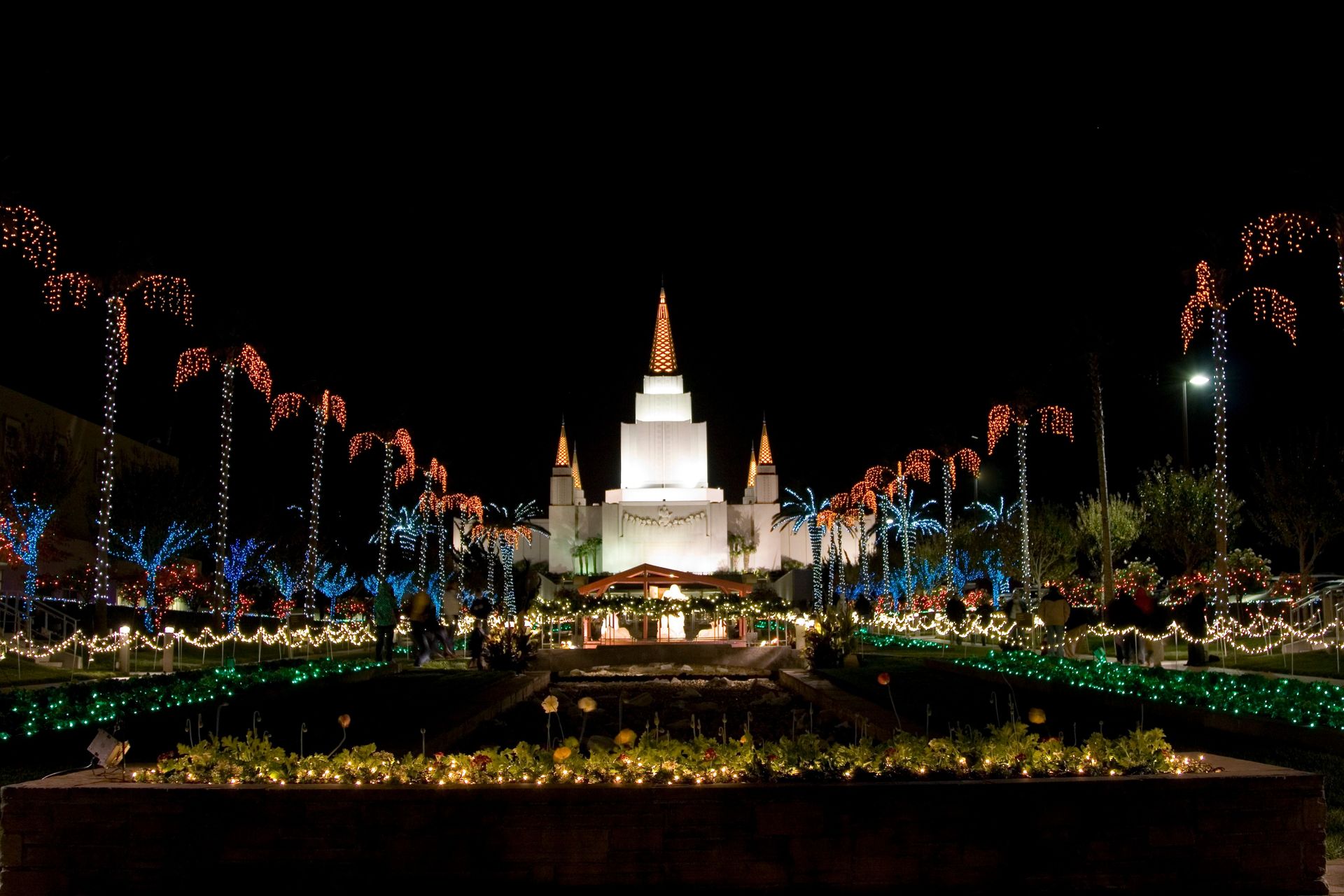 The Oakland California Temple at Christmas, including scenery.