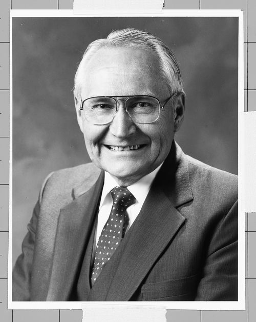 Elder L. Tom Perry