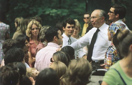 President Hinckley with youth