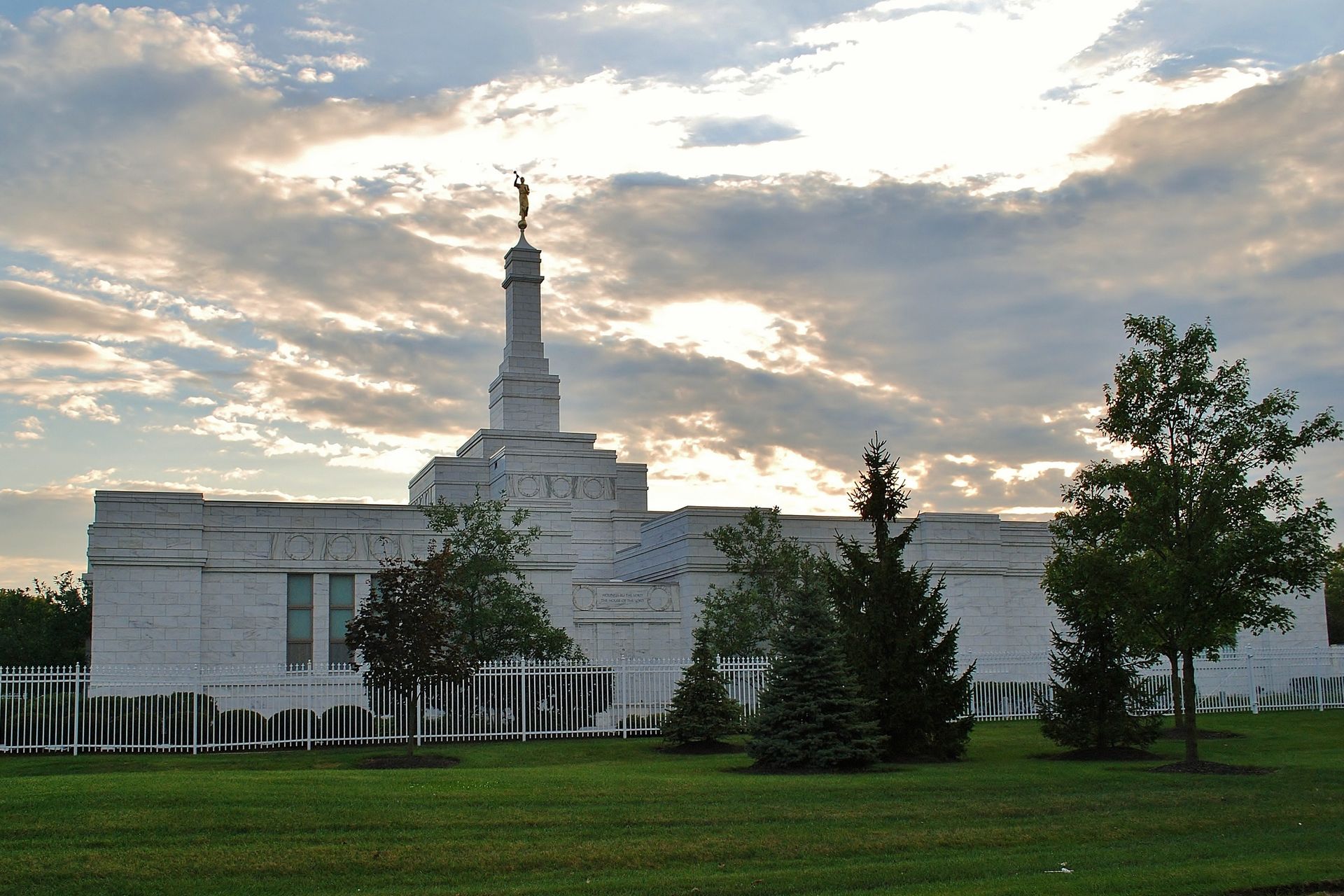 A view of the Columbus Ohio Temple from the grounds in the evening.