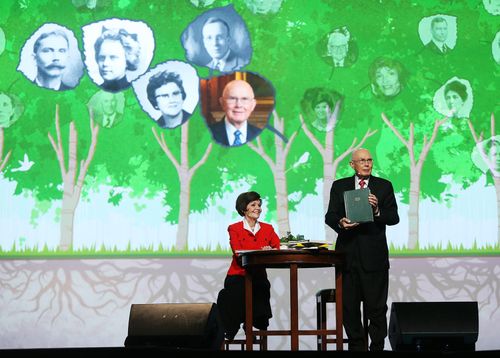 President and Sister Oaks at RootsTech conference