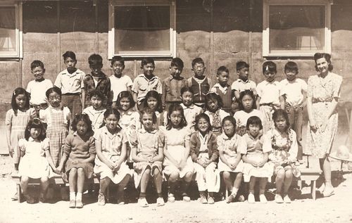 fourth-grade class picture at Topaz internment camp