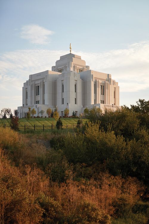 The exterior of the Meridian Idaho Temple at sunset.
