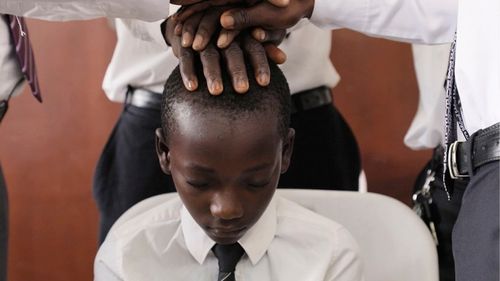 聖霊の賜物を受ける青少年