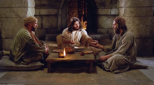 Luke 24:13–33, Resurrected Christ walks with two disciples