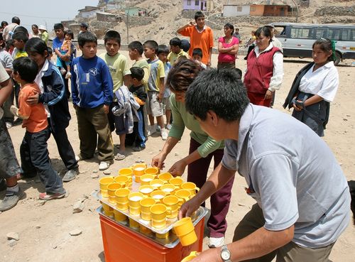 volunteers in Peru