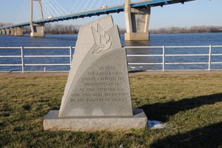 monument in Quincy, Illinois