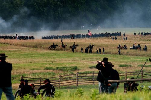 rievocazione della battaglia della Guerra civile a Gettysburg, in Pennsylvania.