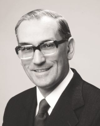 Élder Derek A. Cuthbert