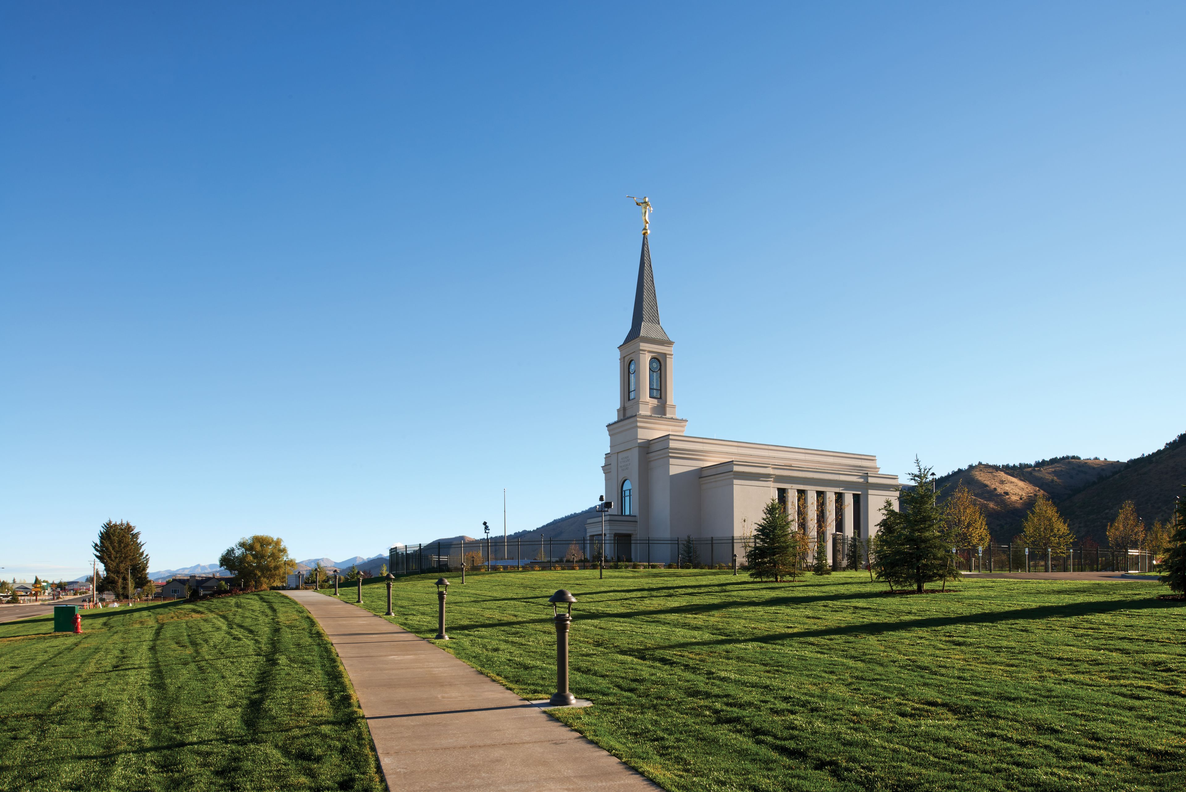 An image of the Star Valley Wyoming Temple.