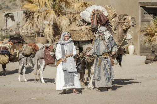 Lehi and Sariah leave Jerusalem