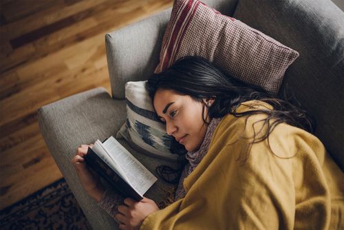 woman reading the scriptures