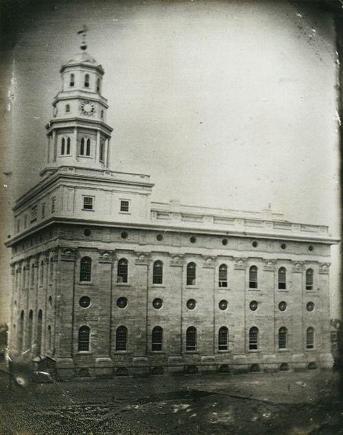 daguerreotype of original Nauvoo Temple