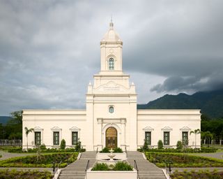 Exterior image of the San Pedro Sula Honduras Temple and the Temple Grounds. The image is taken in the morning.